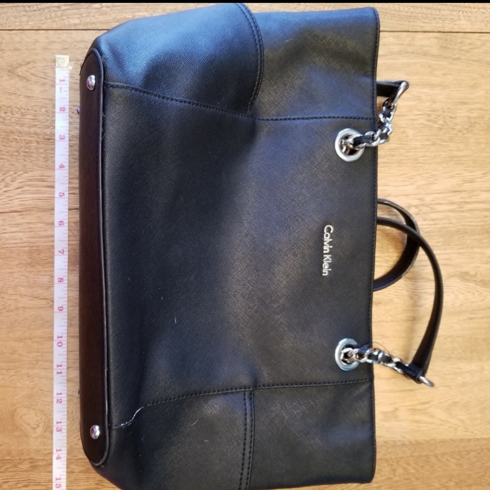 Calvin Klein black purse - Picture 3 of 3